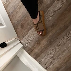 Jumbo Double G Gucci Authentic Slides